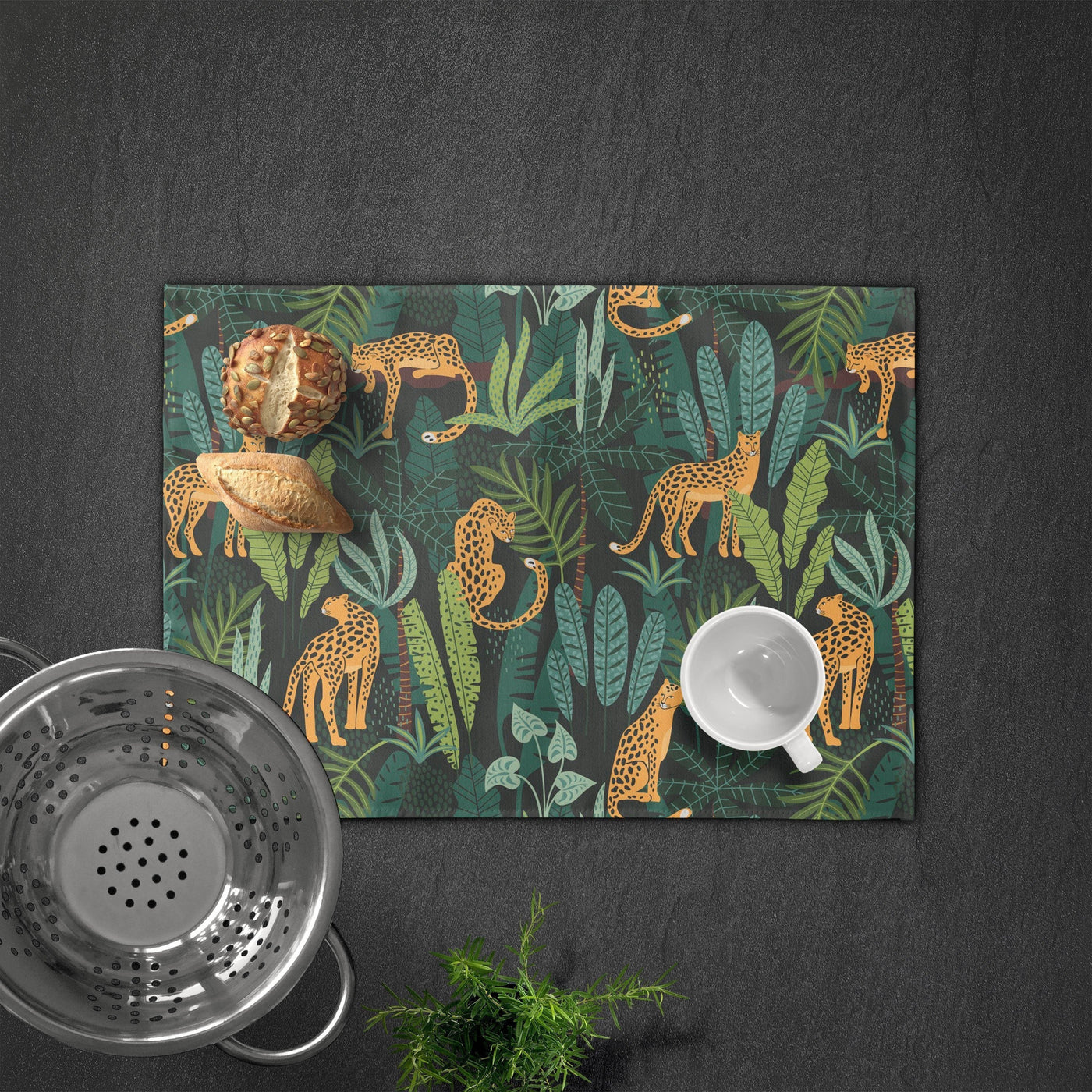 Placemat: Jungle Cheetah Placemat Sam + Zoey  Sam + Zoey